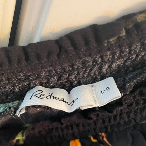 One shoulder tropical top - Picture 2 of 3